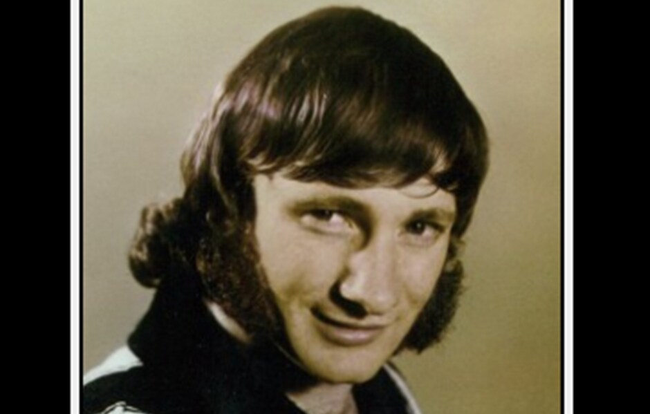 AlanAtkinsonHORIZ.png Alan Atkinson during his playing days with Collingwood - Collingwood Magpies